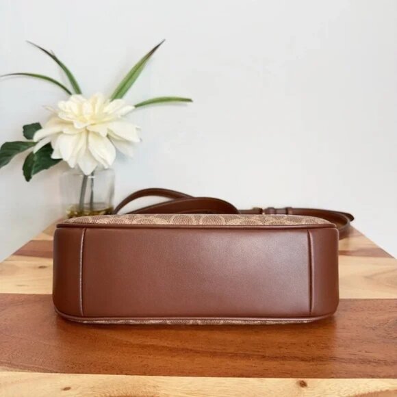 Coach X Peanuts Teri Shoulder Bag Signature Canvas Snoopy CBJ88 - Picture 4 of 4